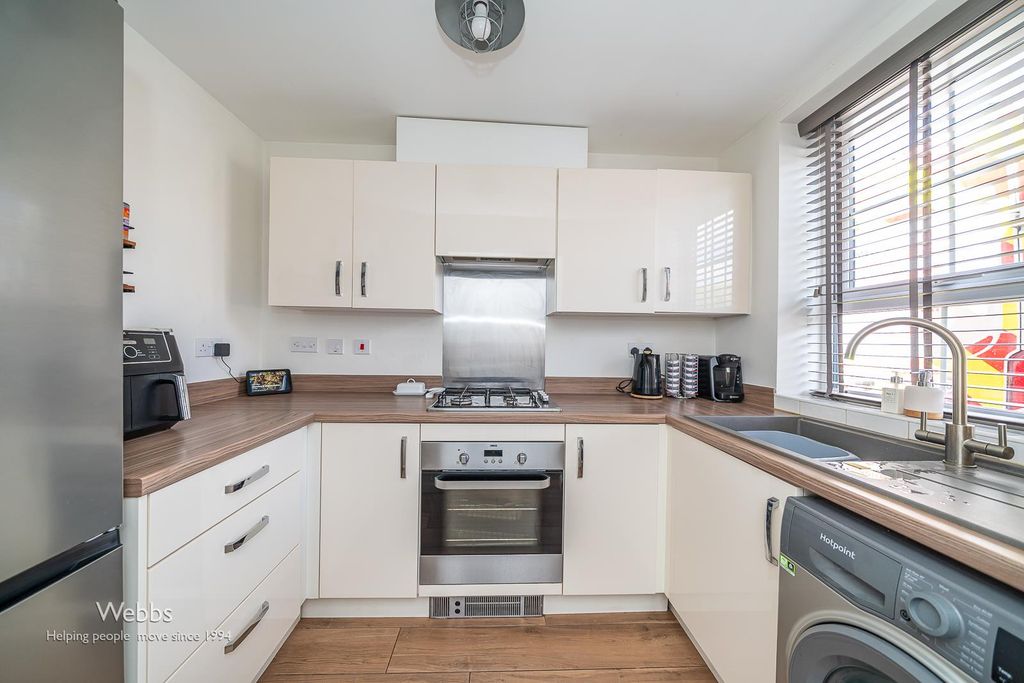 Property photo 3 of 21 Â© Webbs Estate Agents Â© (256 Of 313).Jpg