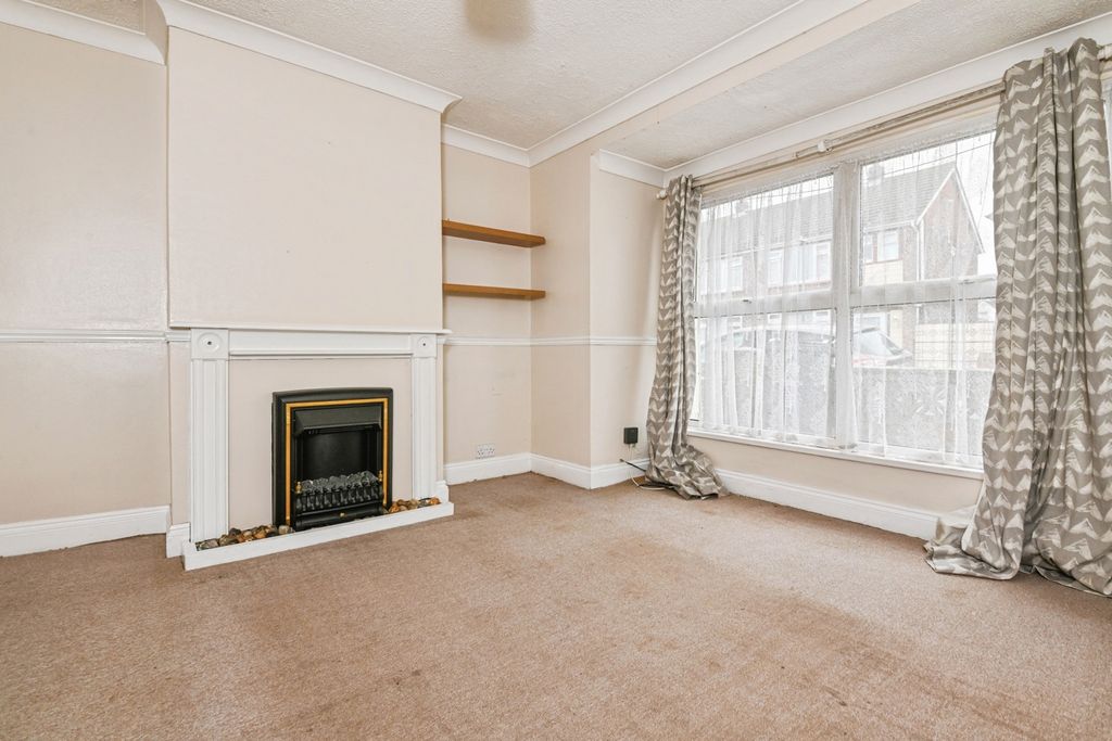 Property photo 2 of 15 Living Room