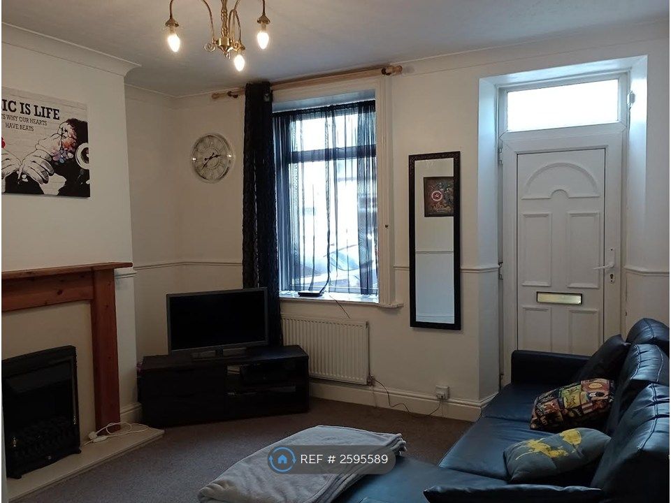 Property photo 2 of 14 Lounge