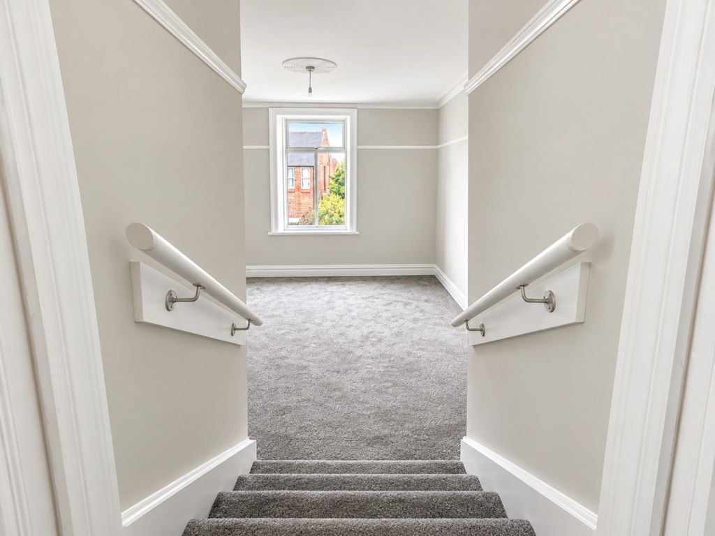 Property photo 3 of 10 6105302