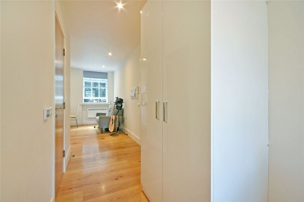 Property photo 3 of 8