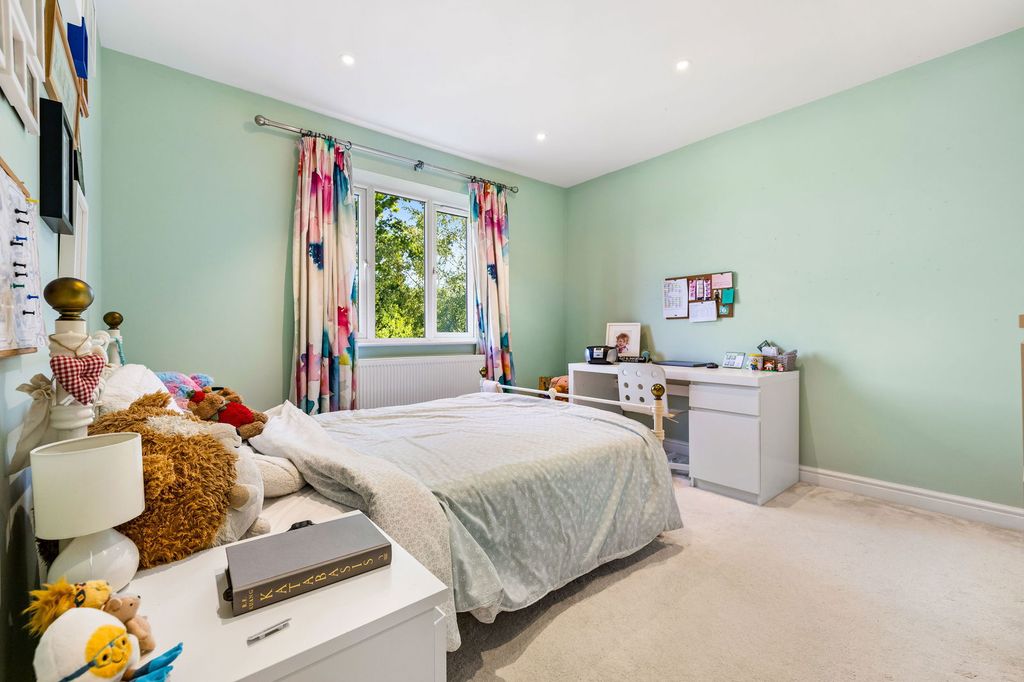 Additional image 14 of 5 bed detached house for saleSaxbys Lane, Lingfield RH7