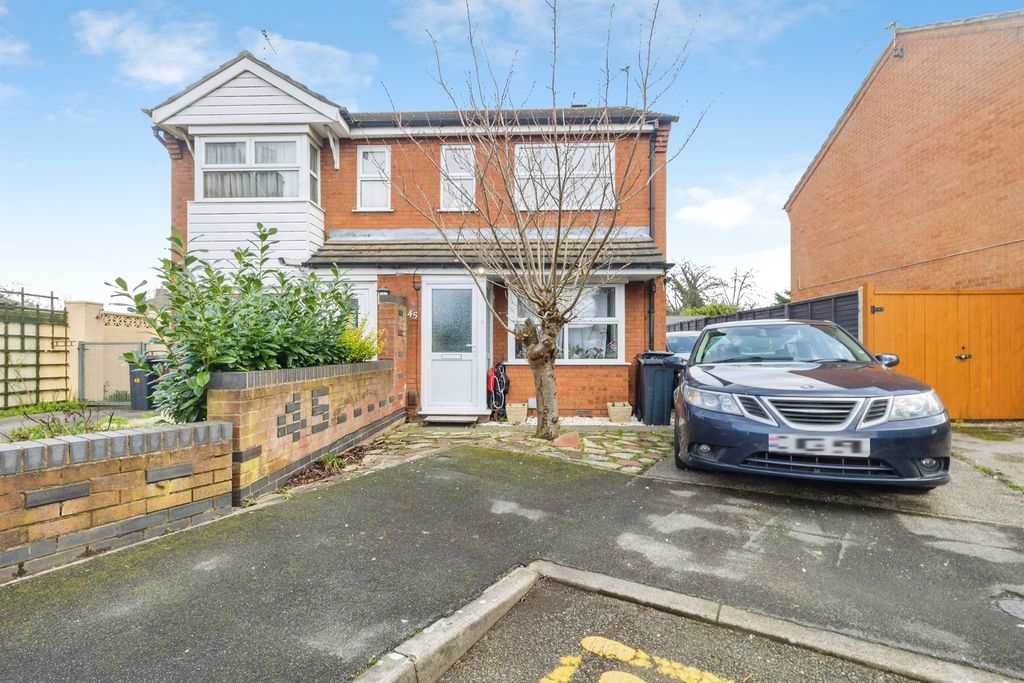 Property photo 1 of 16 Outside