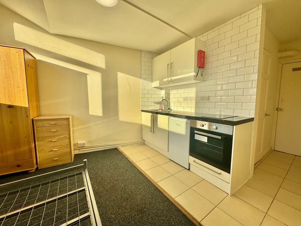 Property photo 2 of 7 Image