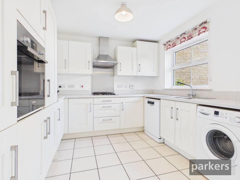 Property photo 2 of 17 Kitchen