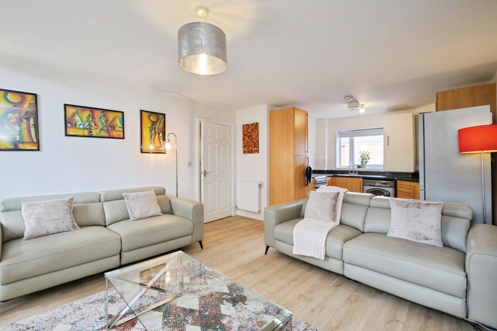 Property photo 2 of 21 Pbox-Img.Jpg