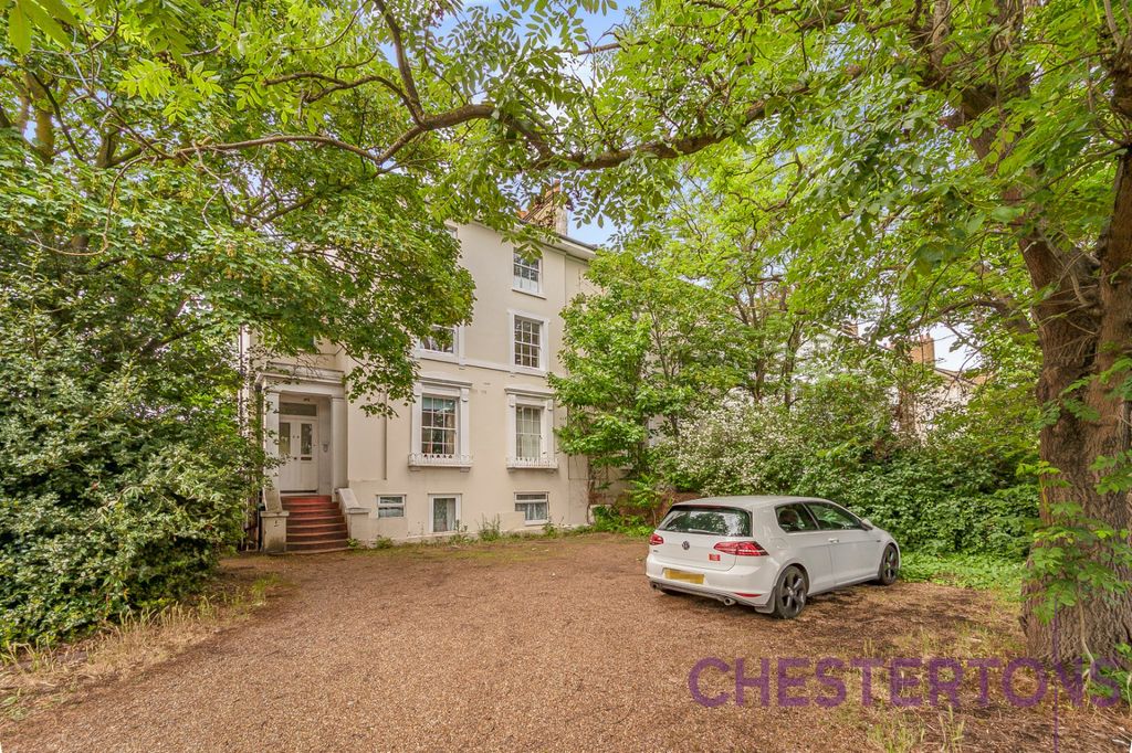 Property photo 3 of 15