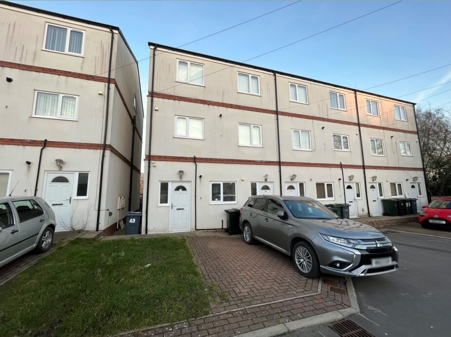 Property photo 1 of 6