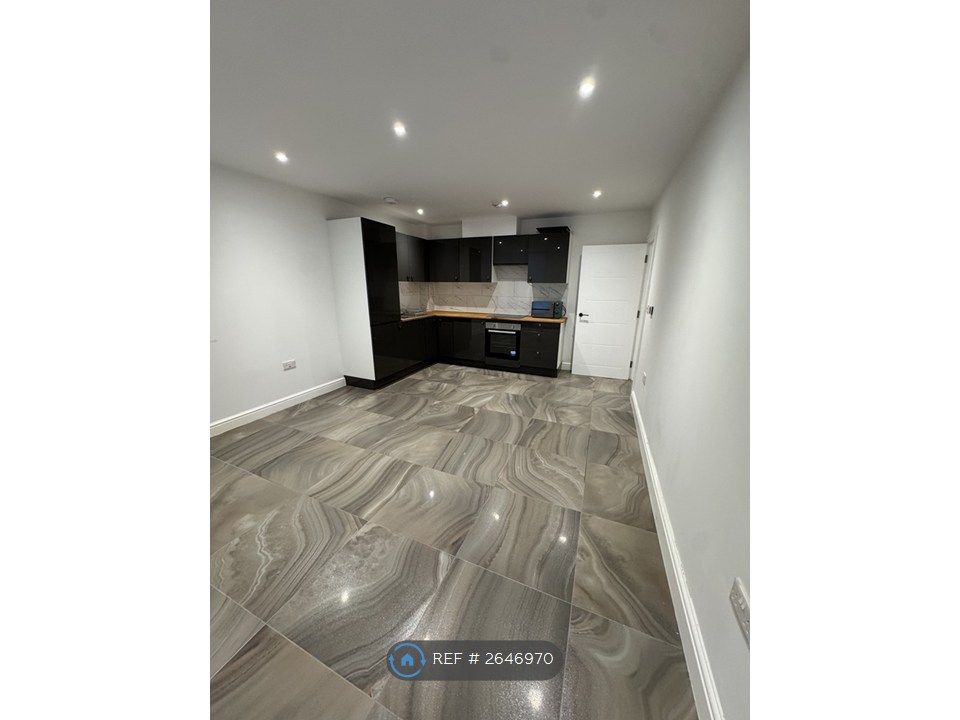 Property photo 1 of 7 Kitchen