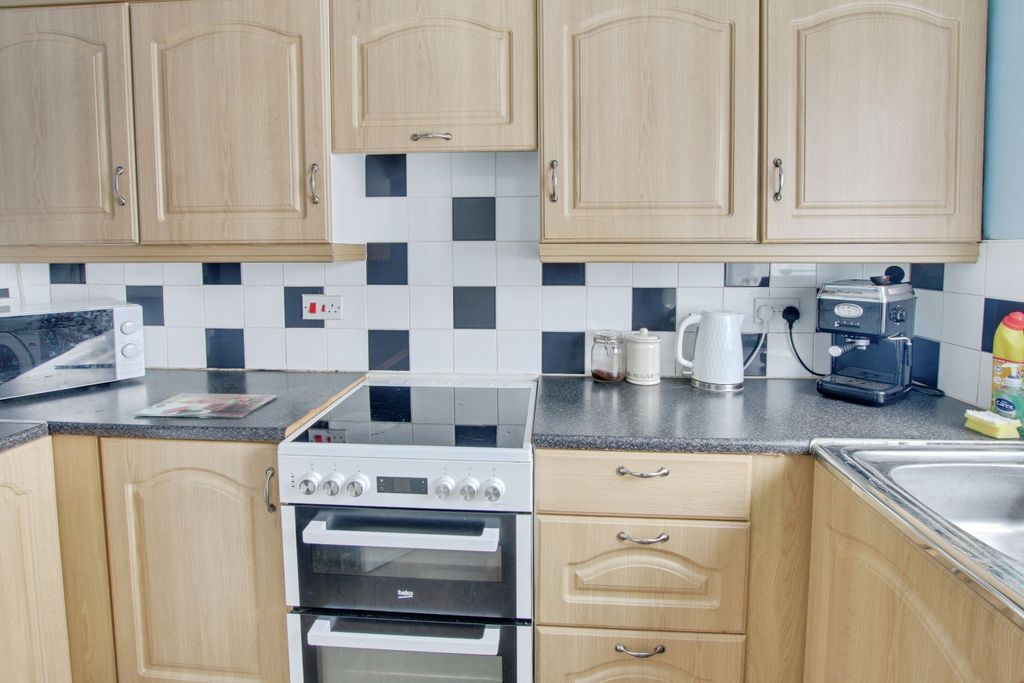 Property photo 2 of 6