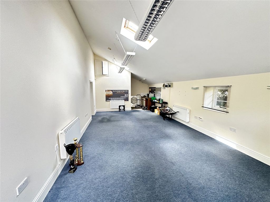 Property photo 3 of 3 Picture No. 03