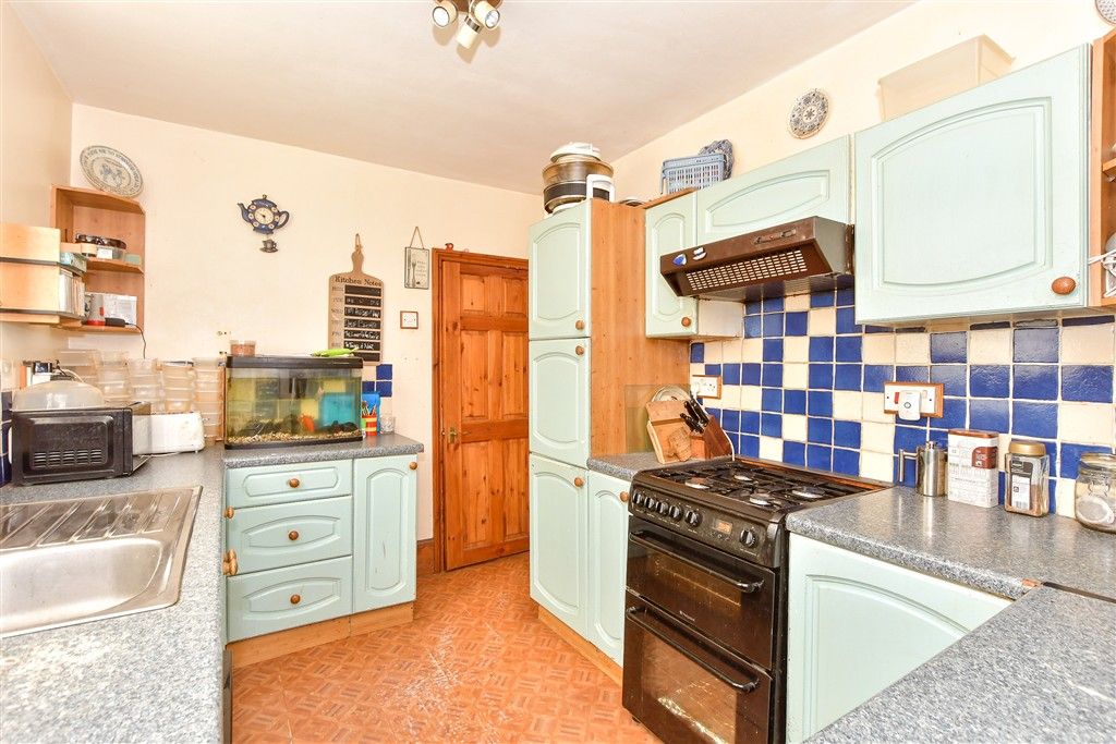 Property photo 3 of 9 Kitchen