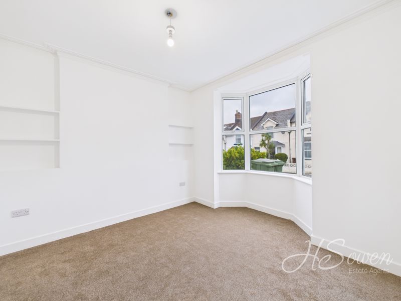 Property photo 2 of 15 Photo 4