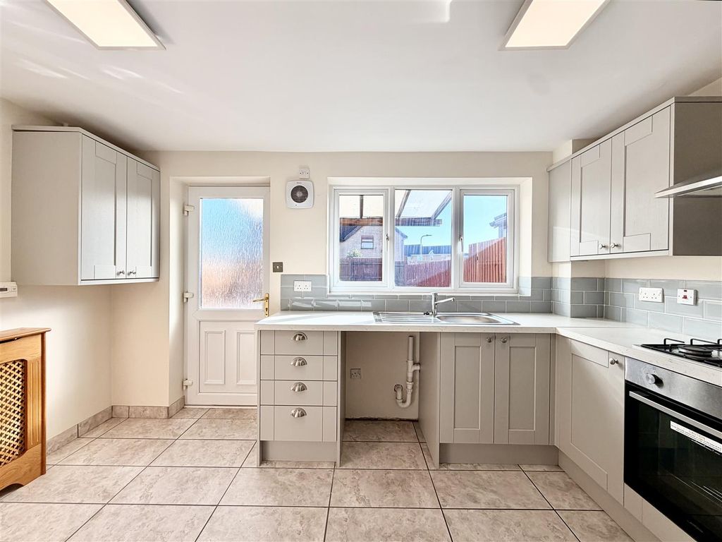 Property photo 2 of 16 2