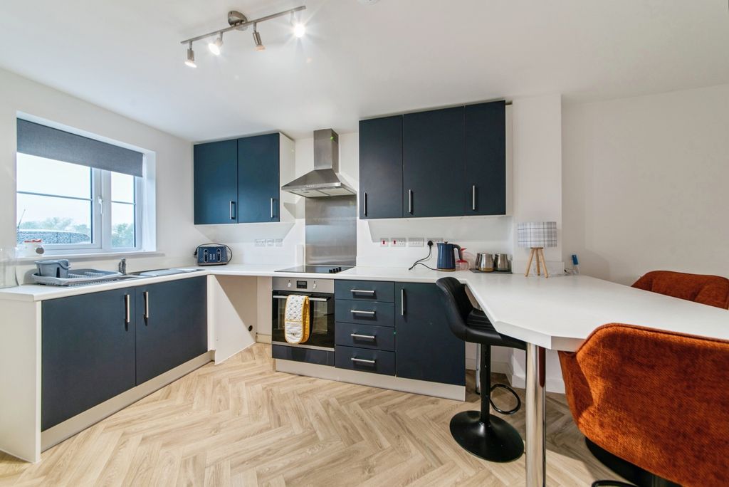 Property photo 2 of 20 Pbox-Img.Jpg
