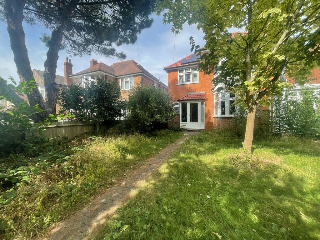 Property photo 1 of 6