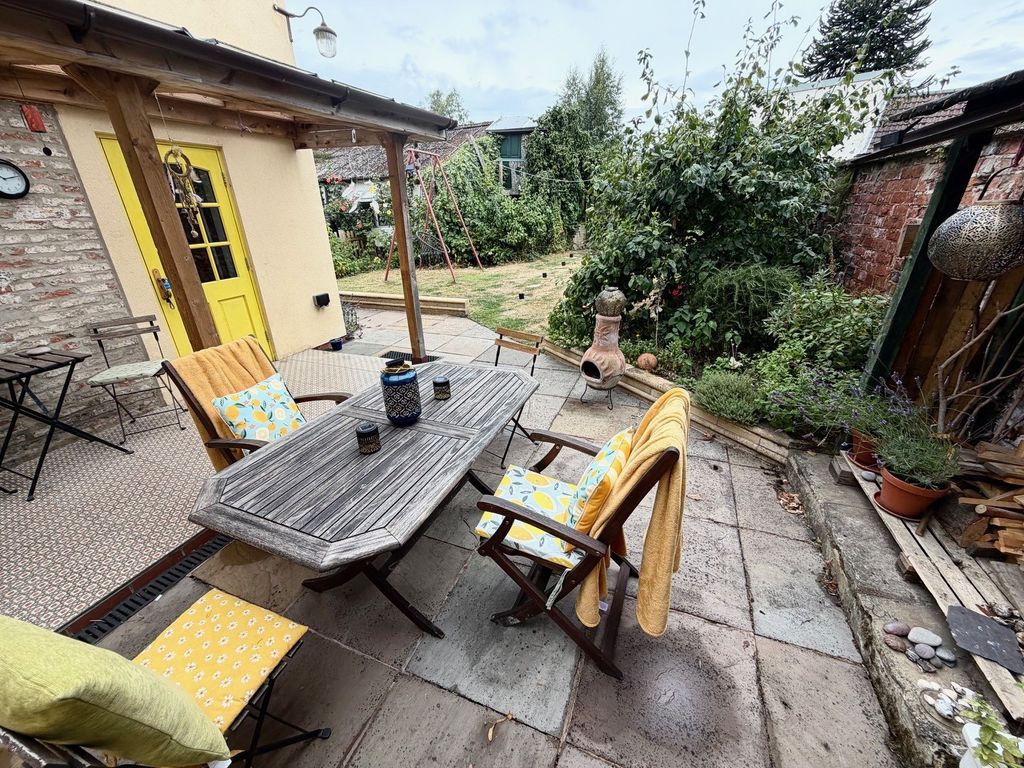 Property photo 2 of 30 Pbox-Img.Jpg