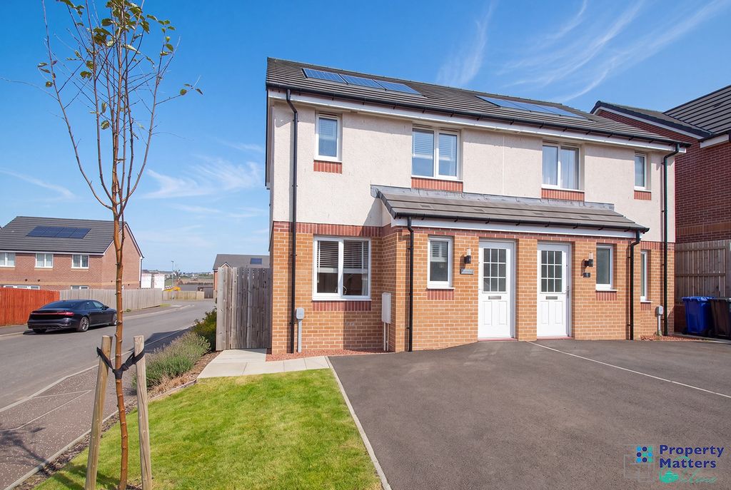 Property photo 1 of 20 3 Bedroom Semi Detached Villa