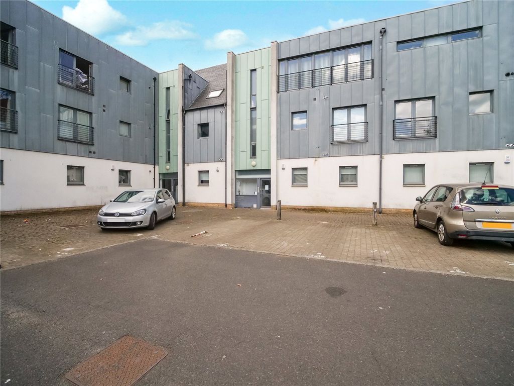 Property photo 1 of 20 Picture No. 16