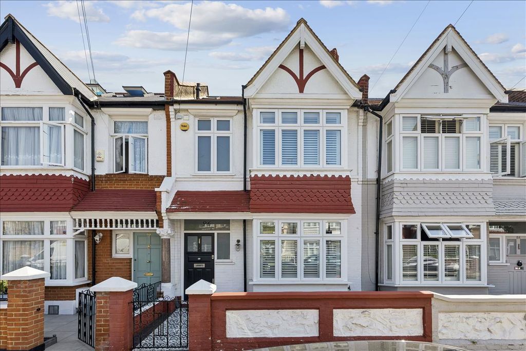 Property photo 2 of 18