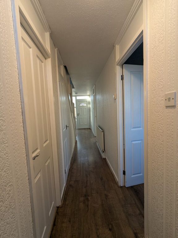 Property photo 2 of 30