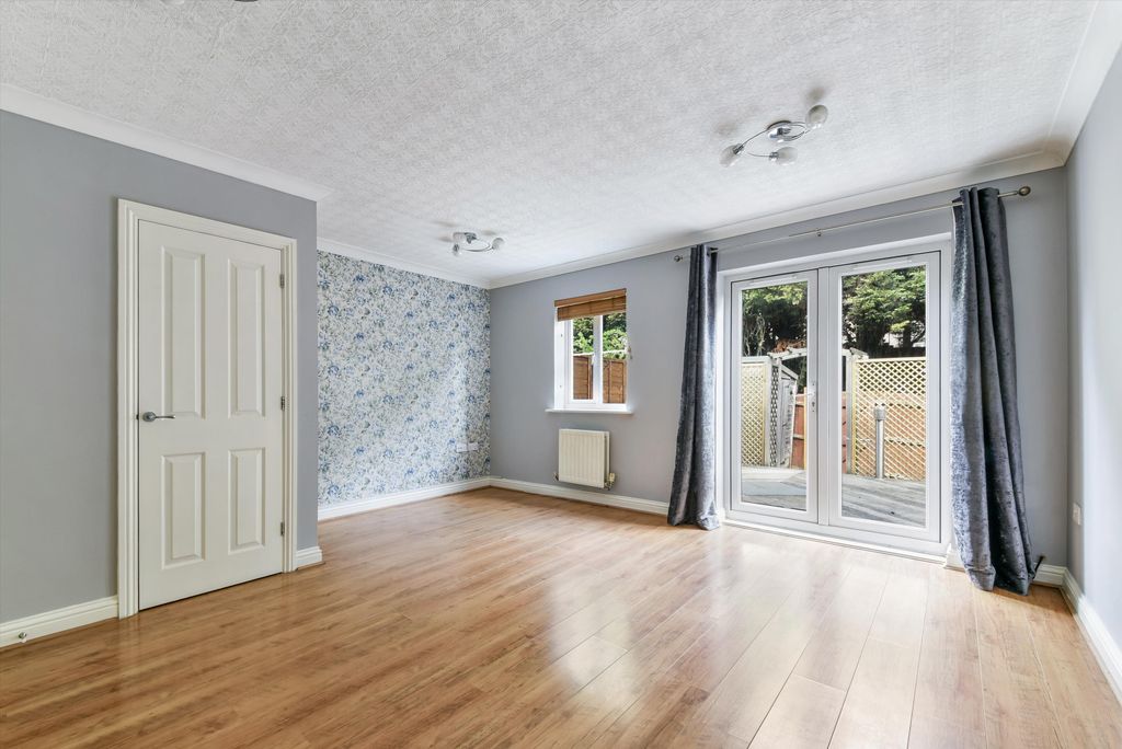 Property photo 2 of 13 Image