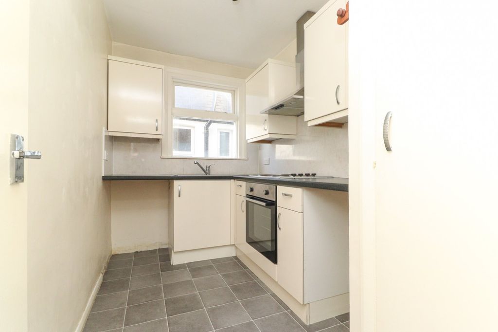 Property photo 3 of 7 Picture 3