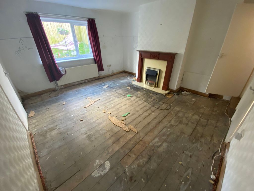 Property photo 2 of 11