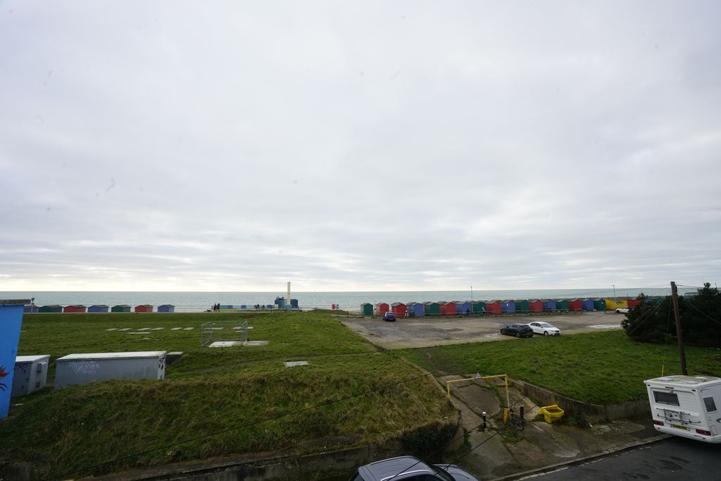 Property photo 2 of 14 Property