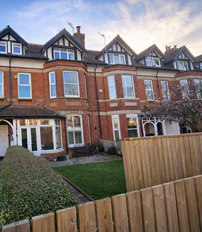 Property photo 1 of 3 1000013947