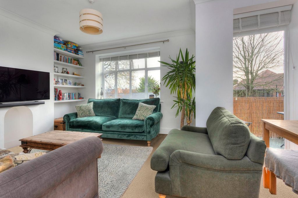 Property photo 2 of 13