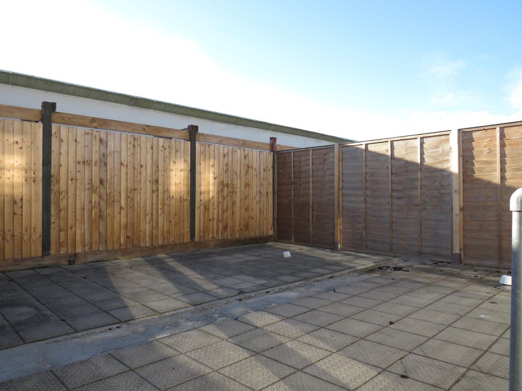 Property photo 2 of 6 Terrace