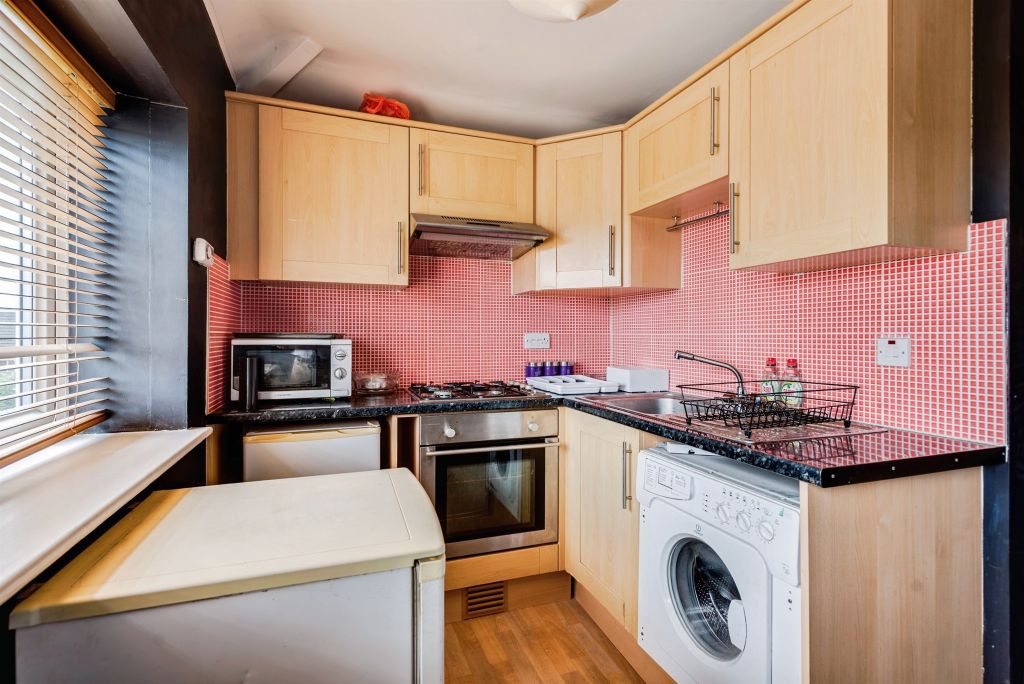 Property photo 2 of 9