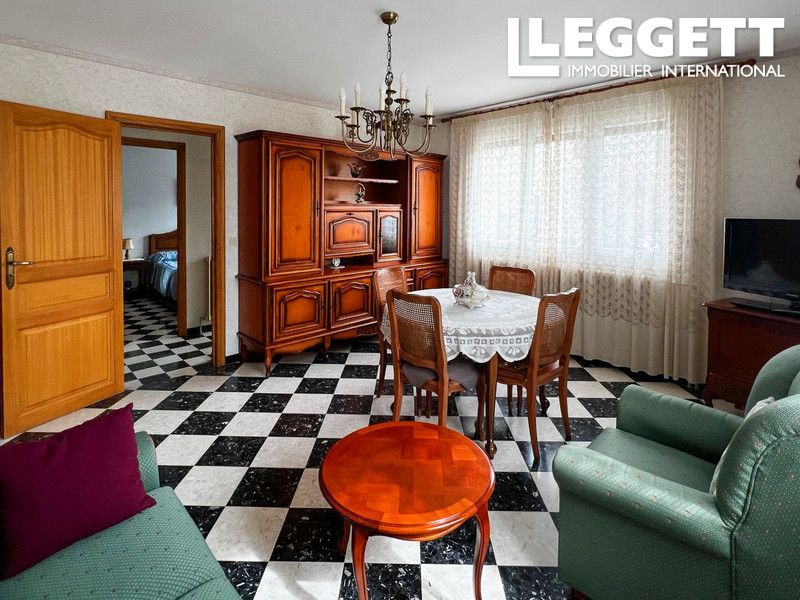 Property photo 2 of 10