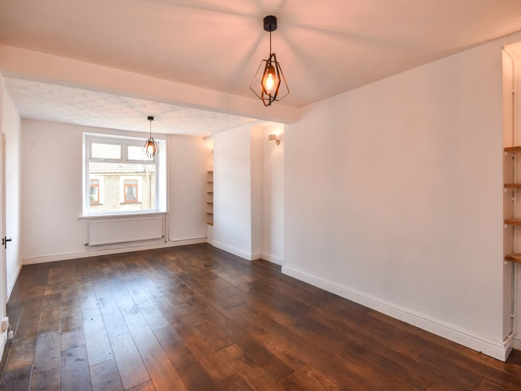 Property photo 3 of 17 Image 2