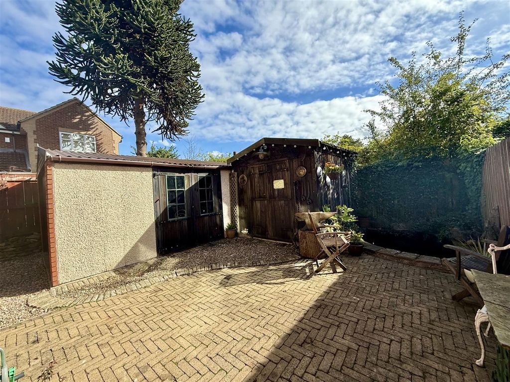 Property photo 2 of 14