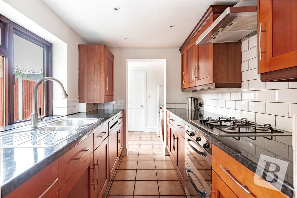 Property photo 2 of 14 Kitchen