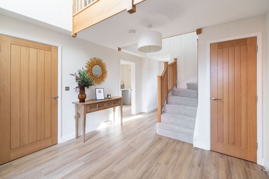 Property photo 3 of 54