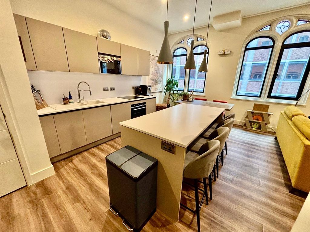 Property photo 2 of 17 Picture No. 12