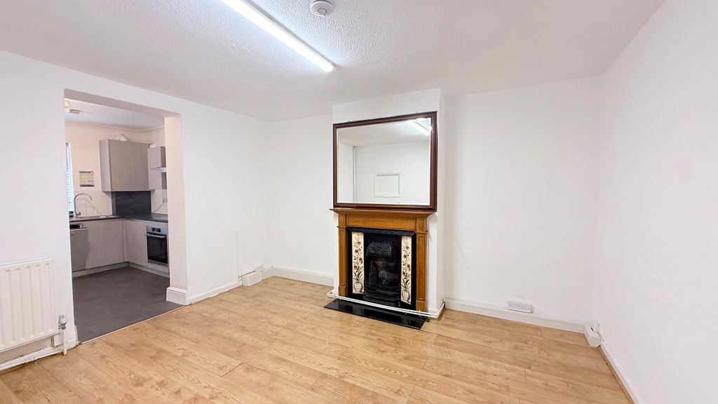 Property photo 2 of 43