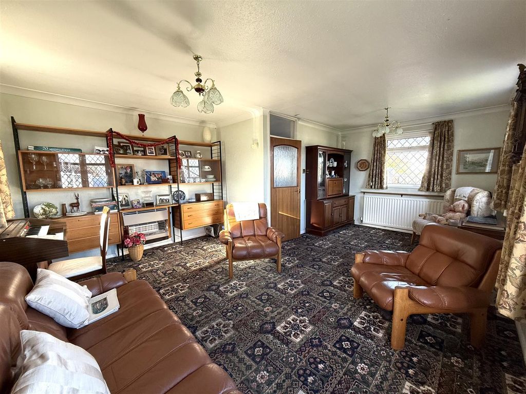 Property photo 3 of 15 10 Old 6.Jpeg