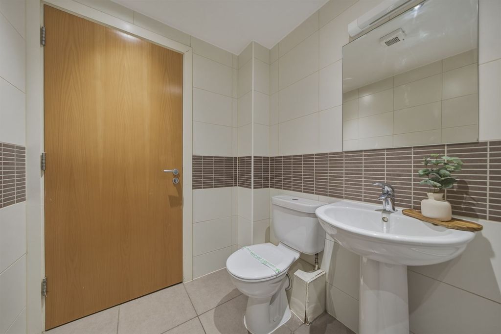 Property photo 3 of 3