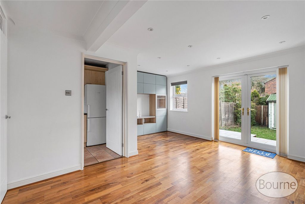 Property photo 2 of 16 Picture 2