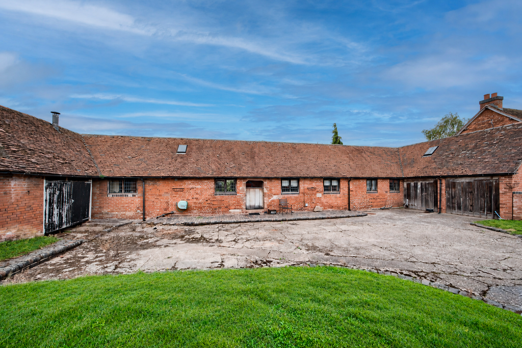 Property photo 2 of 42
