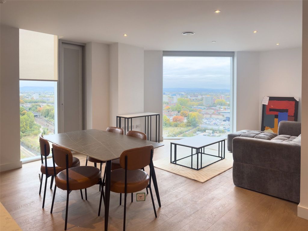 Property photo 1 of 31 Picture No. 28