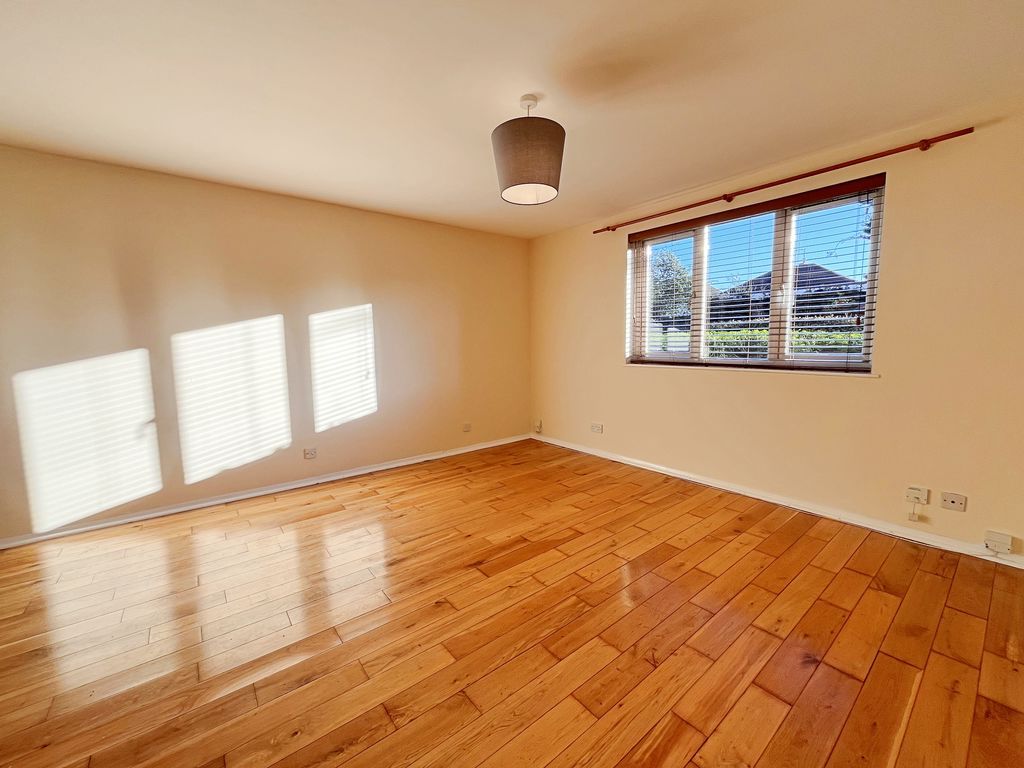 Property photo 2 of 11 Photo 7