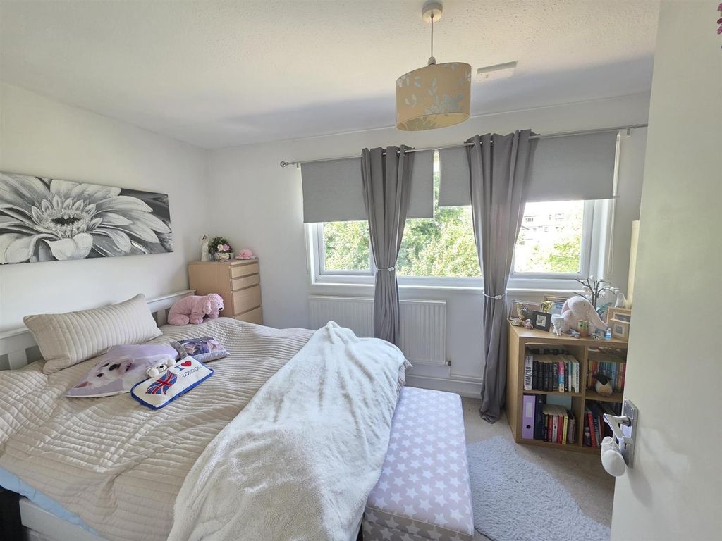 Property photo 3 of 7 1000108041.Jpg