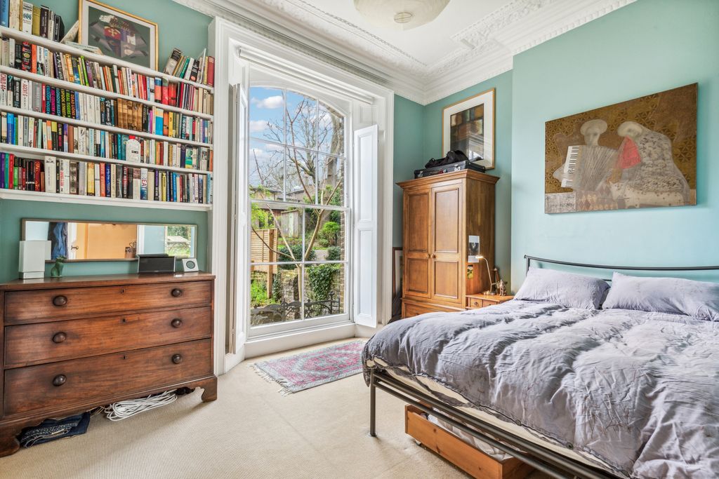 Property photo 3 of 16