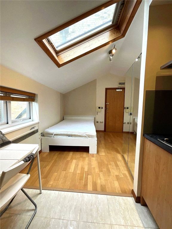 Property photo 2 of 4 Picture No. 11