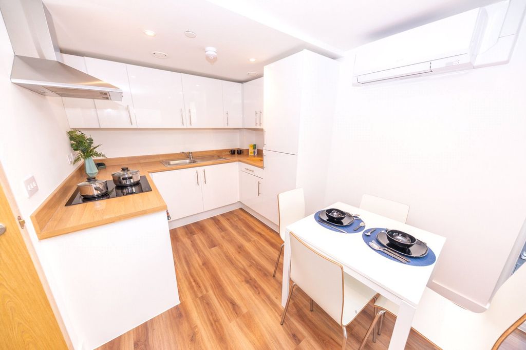 Property photo 3 of 11 Picture No. 02